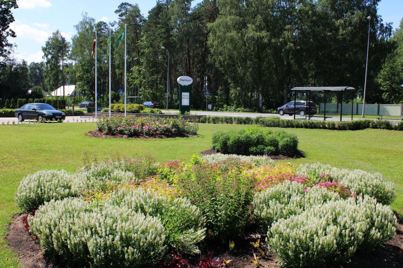 Pine Resort Саулкрасты Экстерьер фото